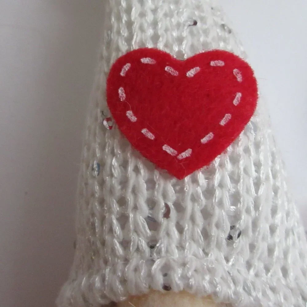 Valentine's Day Gnomes Hearts Love & Cupcakes Red & White Gnomes 6' Ft Garland